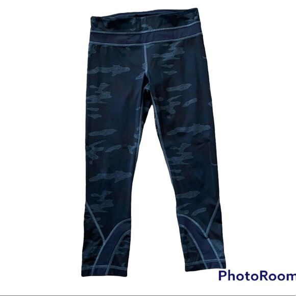 LULULEMON RUN INSPIRE CROP II Luxtreme BLUE CAMOUFLAGE SIZE 4 - Picture 7 of 12